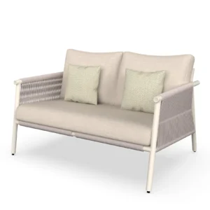 Standard-two-seater-at-bay