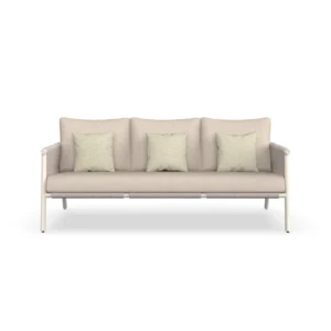 Standard2-three-seater-at-bay